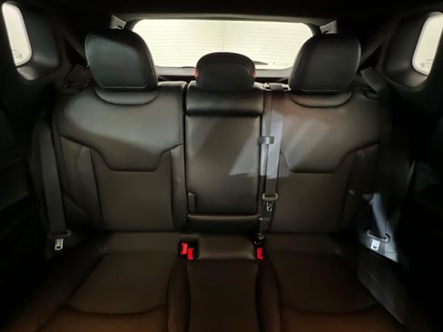 Used 2025 Jeep Compass Trailhawk AWD/4WD image 26