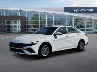New 2026 Hyundai Elantra Hybrid FWD video 2