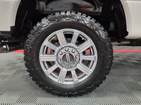 Used 2019 Ford F250 Limited w/ FX4 Off-Road Package image 91