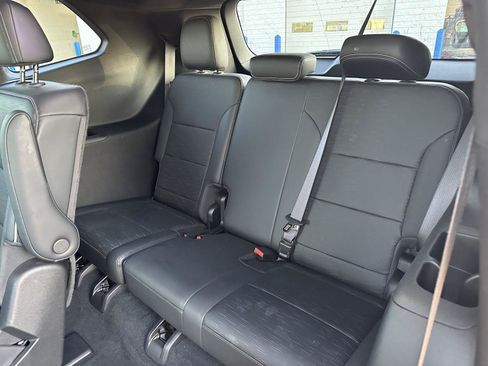 Used 2026 Buick Enclave Sport Touring AWD/4WD image 16
