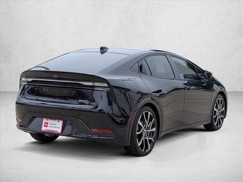 Used 2026 Toyota Prius Plug-In Hybrid FWD image 5