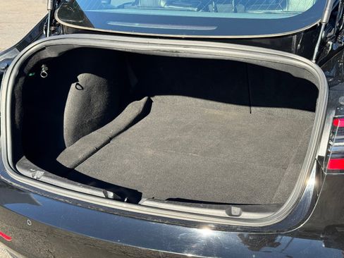 Used 2019 Tesla Model 3 image 11