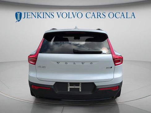 New 2026 Volvo XC40 B5 Plus w/ Protection Package Premier AWD/4WD image 4