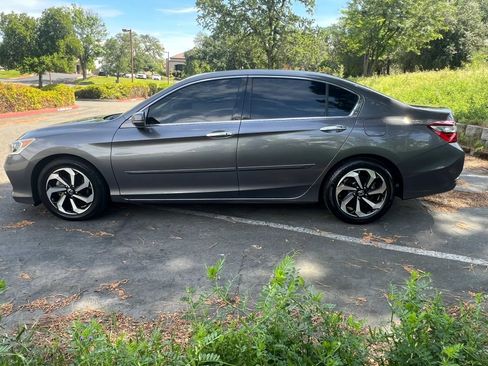 Used 2016 Honda Accord EX-L image 7