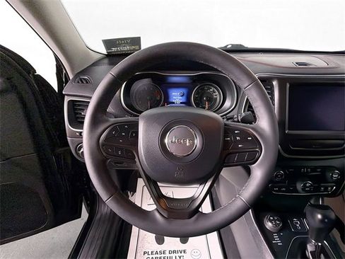 Used 2022 Jeep Cherokee Trailhawk w/ Trailer Tow Group image 11