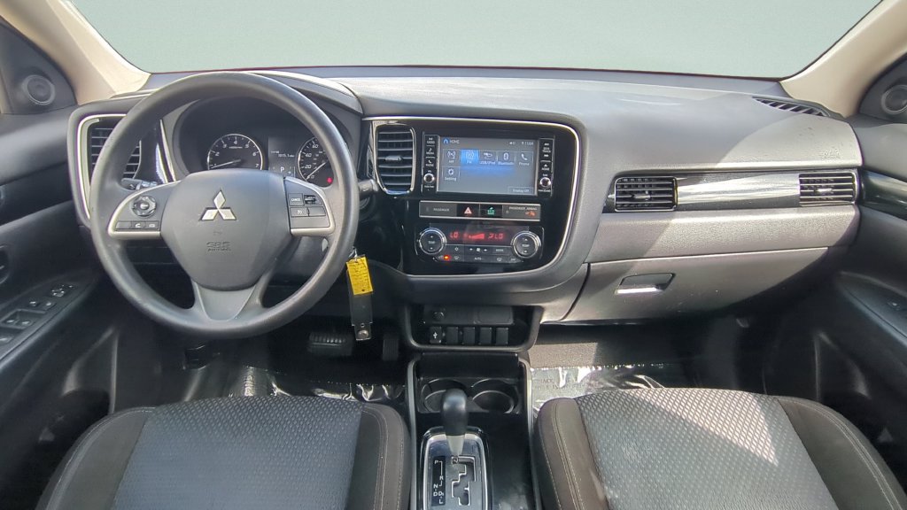 Used 2019 Mitsubishi Outlander ES FWD image 11