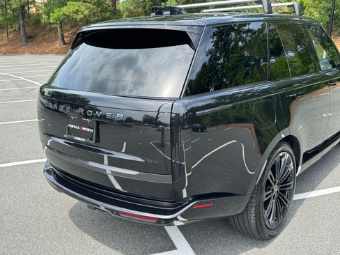 Used 2025 Land Rover Range Rover SE AWD/4WD image 22