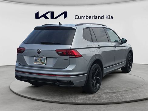 Used 2023 Volkswagen Tiguan SE R-Line AWD/4WD image 5