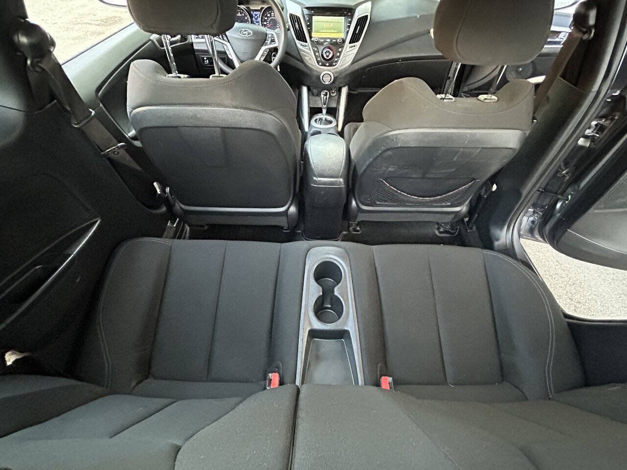 Used 2016 Hyundai Veloster FWD image 23