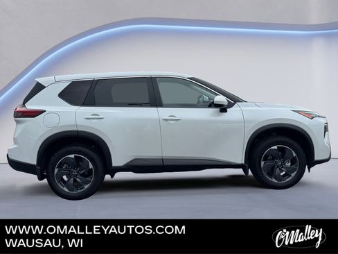 Used 2025 Nissan Rogue SV AWD/4WD image 6