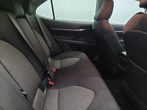 Used 2019 Toyota Camry LE image 19