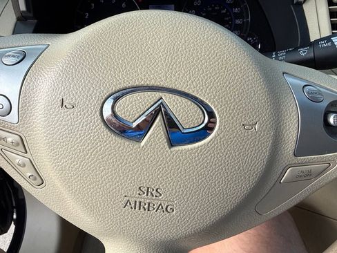 Used 2013 INFINITI FX37 AWD w/ Premium Pkg image 23