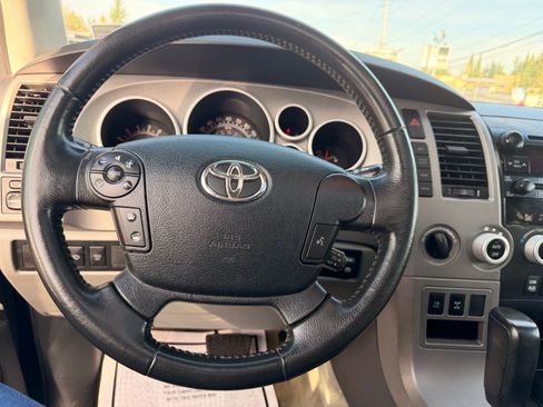 Used 2011 Toyota Sequoia SR5 image 42