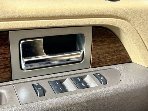 Used 2013 Ford F150 Lariat w/ Mid Equipment Group image 16