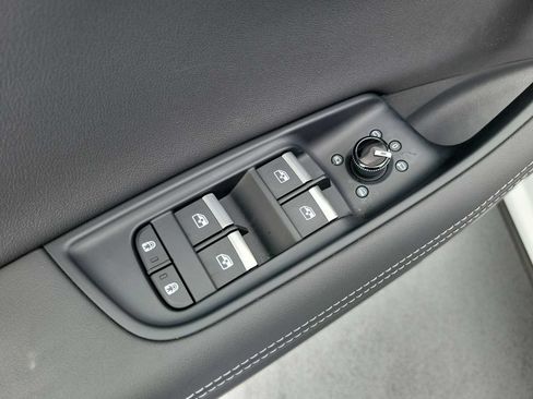 Certified 2025 Audi Q8 Prestige w/ Prestige Package AWD/4WD image 16