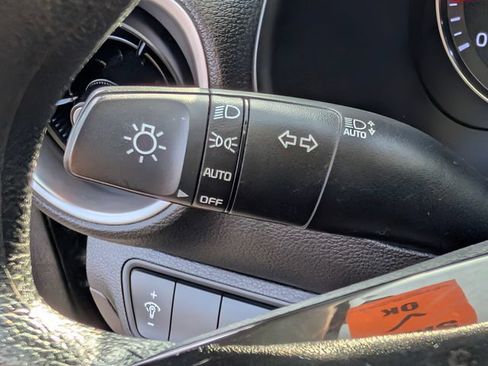 Used 2022 Kia Forte LXS FWD image 26