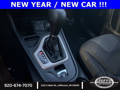 Used 2017 Jeep Cherokee Latitude w/ Cold Weather Group image 28