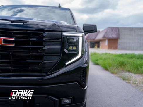 Used 2023 GMC Sierra 1500 Elevation image 6