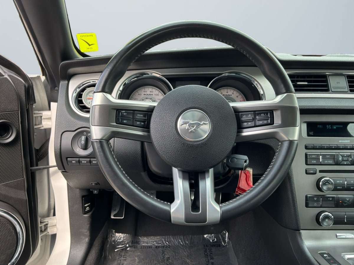 Used 2010 Ford Mustang GT RWD image 11