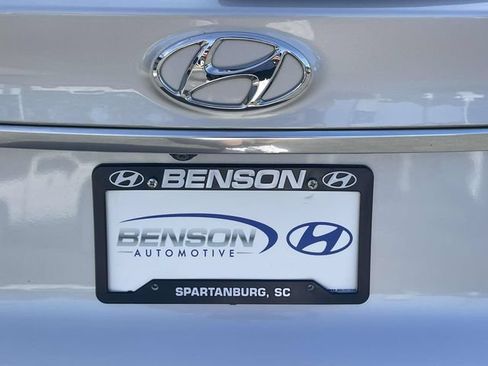 Used 2019 Hyundai Santa Fe SE AWD/4WD image 7
