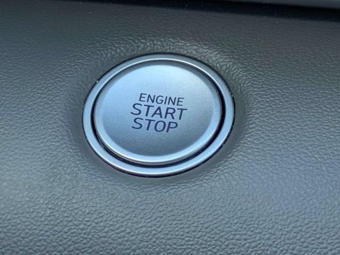 Used 2022 Hyundai Elantra Blue FWD image 26