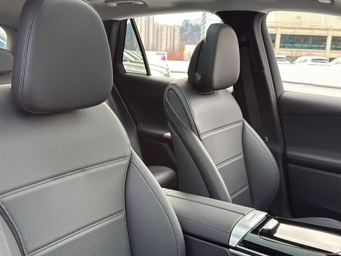 New 2025 Mercedes-Benz GLC 350e 4MATIC image 33