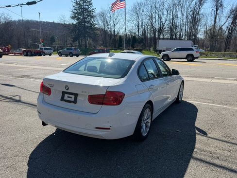Used 2017 BMW 320i xDrive Sedan image 10
