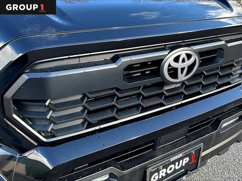 Used 2025 Toyota Tacoma TRD Off-Road image 31