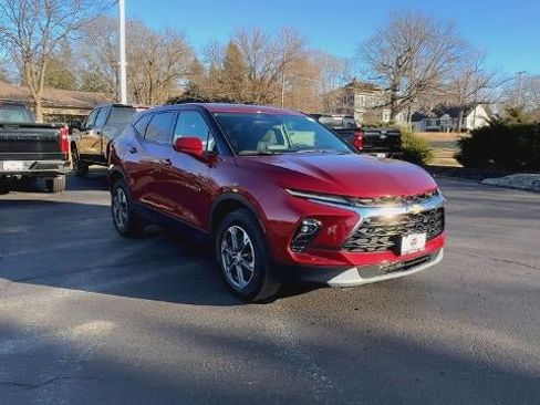 Certified 2025 Chevrolet Blazer LT image 2