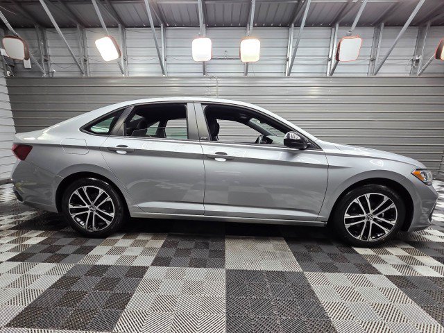 Used 2023 Volkswagen Jetta Sport FWD image 10