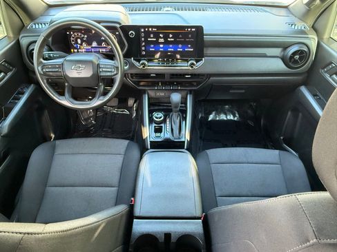 Used 2024 Chevrolet Colorado Trail Boss w/ Technology Package image 31