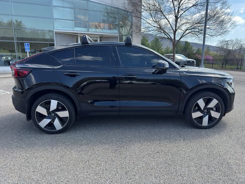 Certified 2023 Volvo C40 P8 Recharge Ultimate AWD/4WD image 10