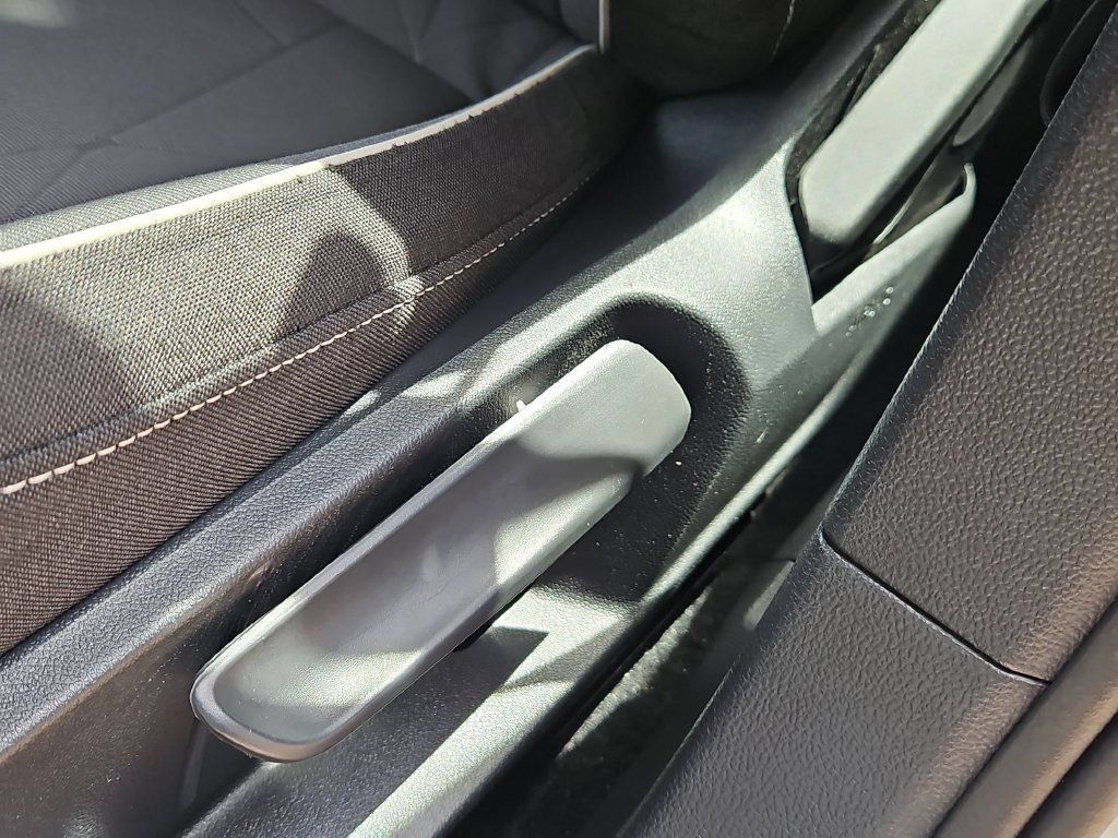 Used 2025 Volkswagen Jetta Sport FWD image 14