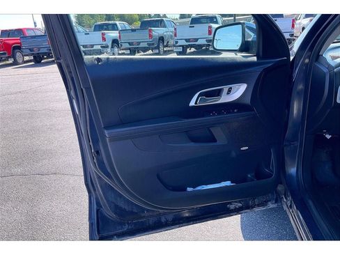Used 2017 Chevrolet Equinox Premier w/ Enhanced Convenience Package AWD/4WD image 24
