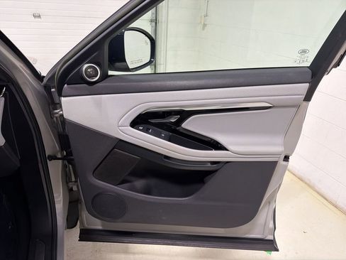 Used 2022 Land Rover Range Rover Evoque R-Dynamic S AWD/4WD image 30