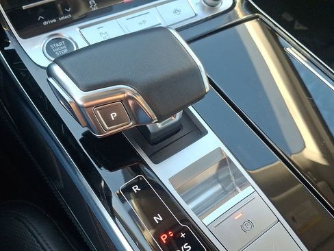 Used 2023 Audi A8 L 3.0T image 18