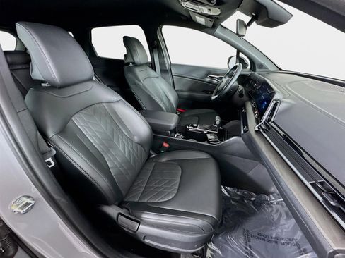 Certified 2025 Kia Sportage X-Line AWD/4WD image 28