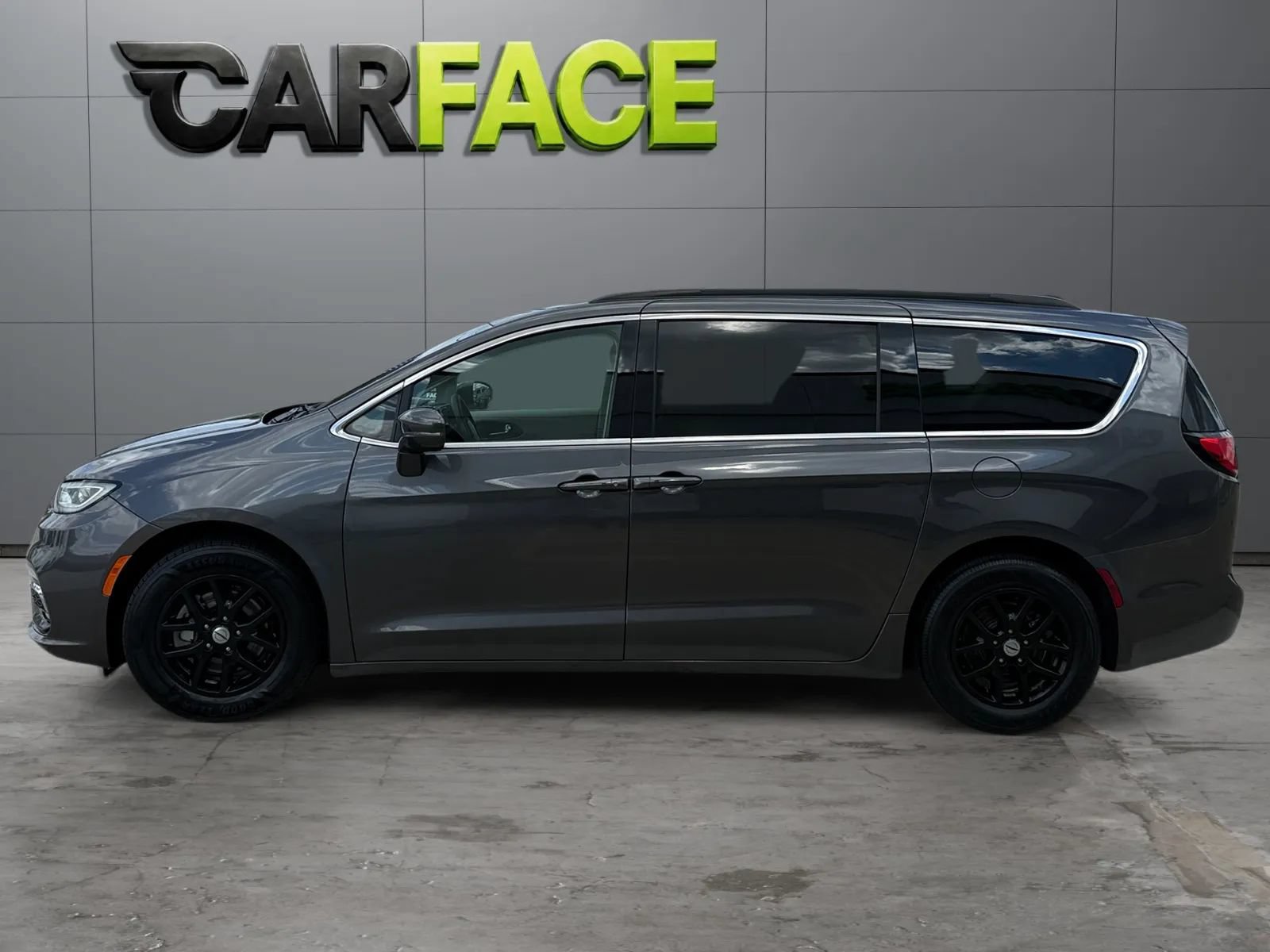 Used 2022 Chrysler Pacifica Touring-L FWD image 7
