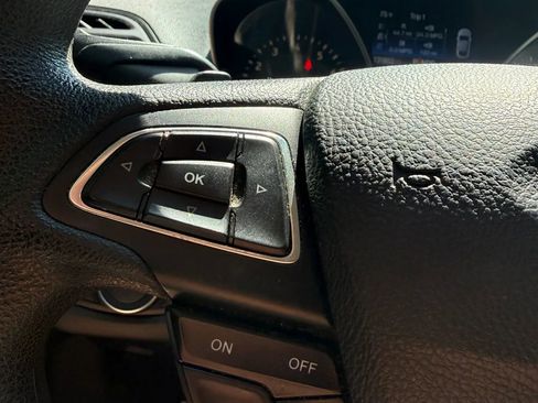 Used 2017 Ford Escape SE AWD/4WD image 17