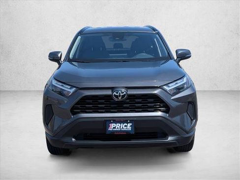 Used 2025 Toyota RAV4 XLE FWD image 2