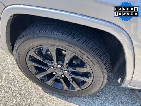 Used 2018 Jeep Grand Cherokee Altitude AWD/4WD image 7