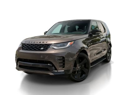 New 2025 Land Rover Discovery Dynamic SE