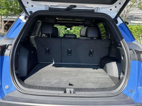 Used 2025 Chevrolet Equinox ACTIV w/ Safety and Technology Package FWD image 9