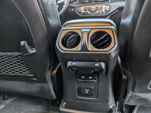 Used 2024 Jeep Wrangler High Altitude AWD/4WD image 36