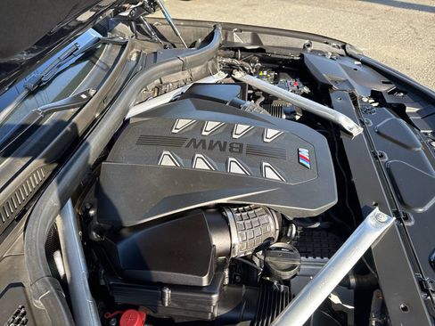 Used 2024 BMW X7 M60i w/ Executive Package image 22