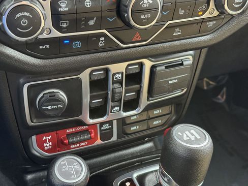 Certified 2025 Jeep Wrangler Unlimited Sport S 4xe image 18