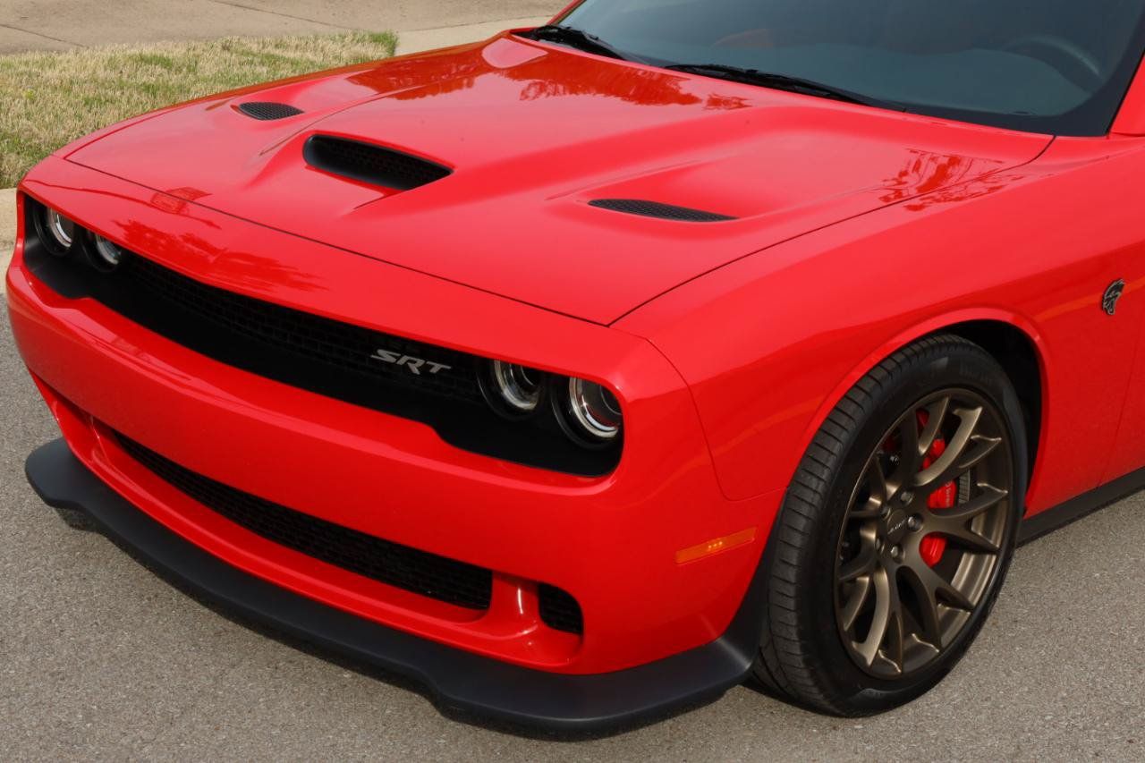 Used 2017 Dodge Challenger SRT Hellcat RWD image 18