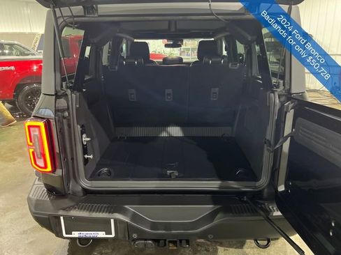 Used 2024 Ford Bronco Badlands image 24