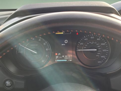 Used 2021 Subaru Crosstrek 2.0i Premium image 15