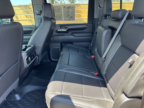 Used 2024 GMC Sierra 3500 SLT w/ SLT Premium Package AWD/4WD image 27